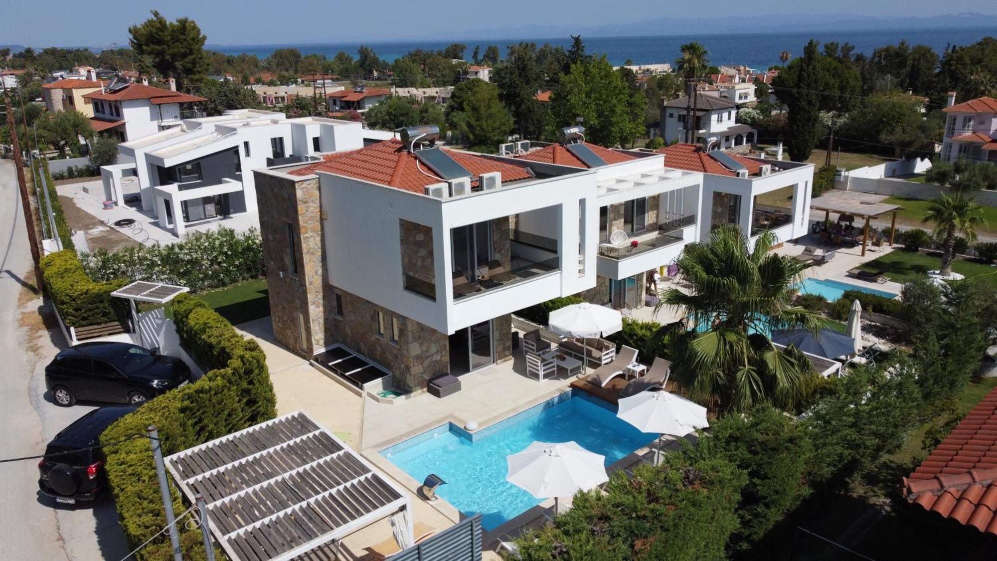 Villa Douglas - Private Pool, Bbq, 4Bdrms, View Pefkochori Zewnętrze zdjęcie