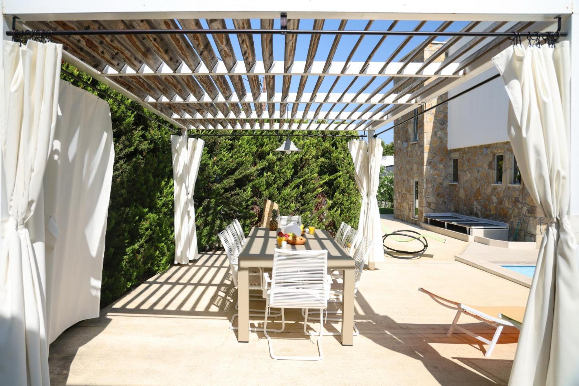 Villa Douglas - Private Pool, Bbq, 4Bdrms, View Pefkochori Zewnętrze zdjęcie