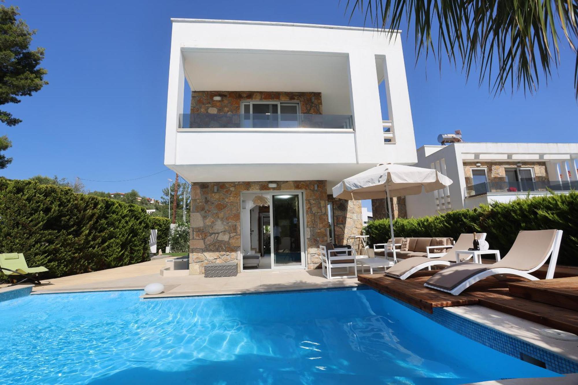 Villa Douglas - Private Pool, Bbq, 4Bdrms, View Pefkochori Zewnętrze zdjęcie